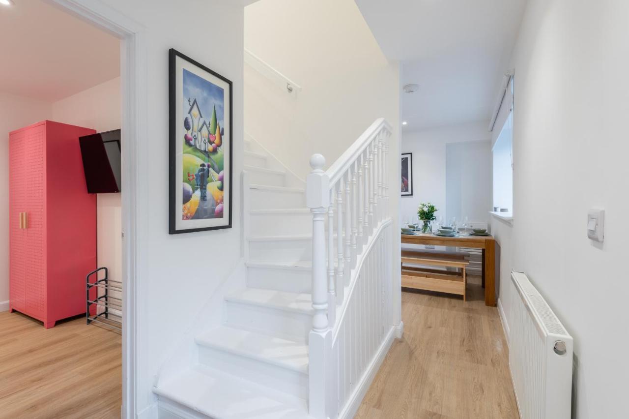 Blairgowrie and Rattray The Pinkish House - 4 Bed Home In The Town Centre מראה חיצוני תמונה