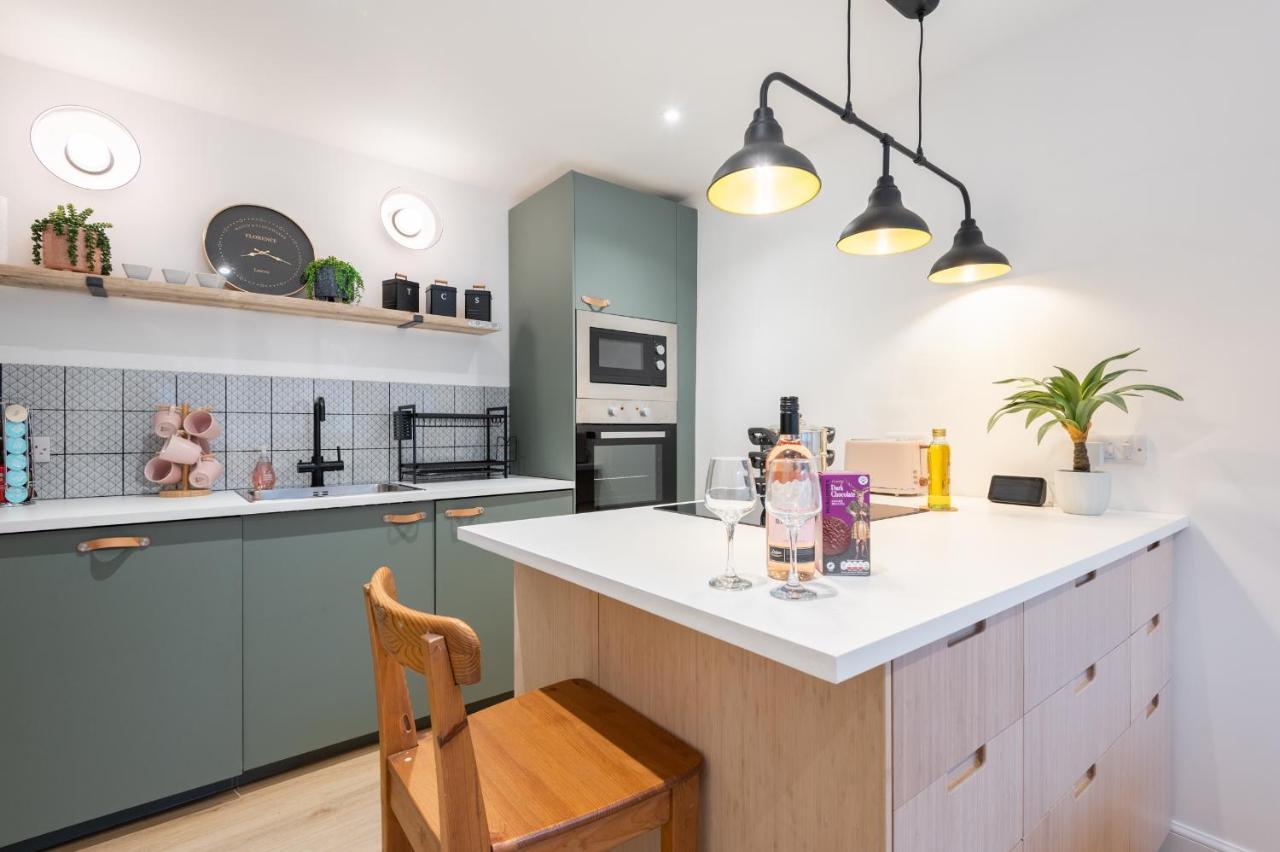 Blairgowrie and Rattray The Pinkish House - 4 Bed Home In The Town Centre מראה חיצוני תמונה
