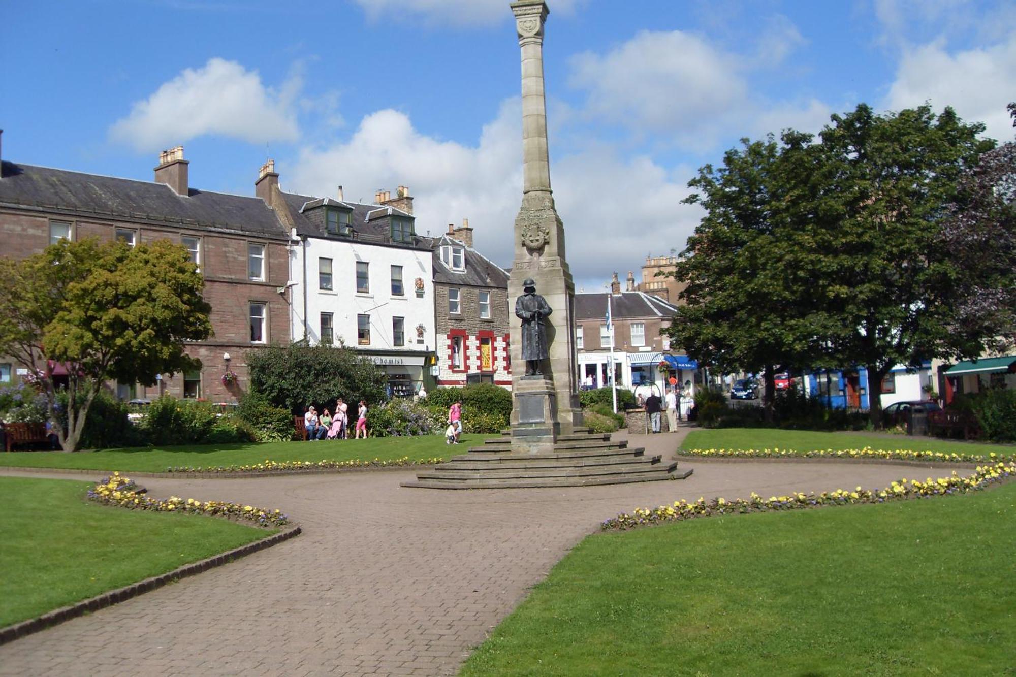 Blairgowrie and Rattray The Pinkish House - 4 Bed Home In The Town Centre מראה חיצוני תמונה
